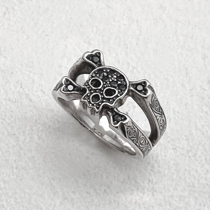 SKULL & BONES RING Black Zirconia Ring（指輪） Loree Rodkin ...