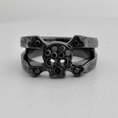 SKULL & BONES RING / SILVER / BLACK ZIRCONIA / BLACK RUTHENIUM